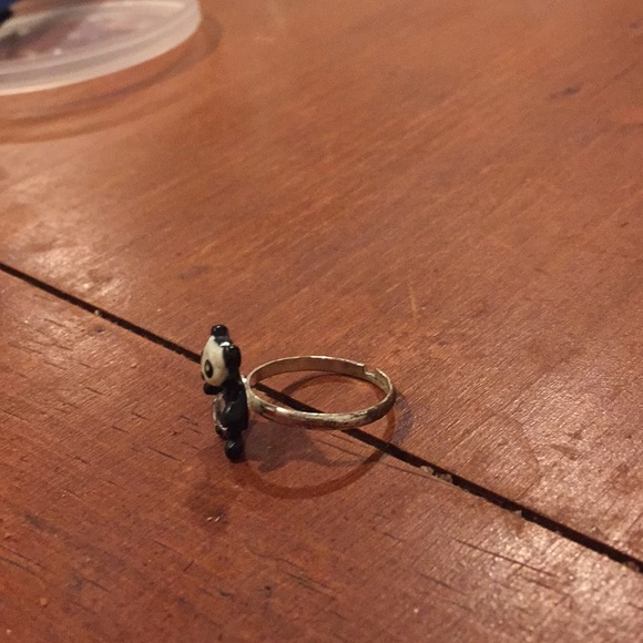 Ring - Picture 2 of 3